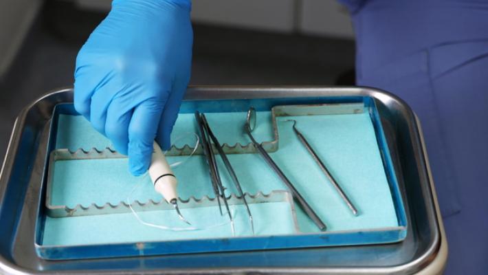 ontoiatrico, tre a processo a Brescia