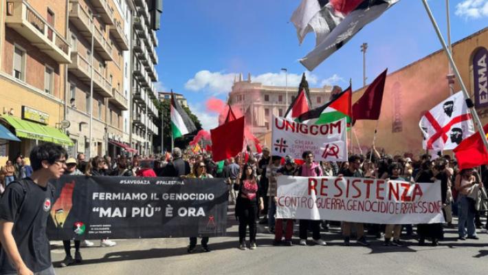 25 aprile: in migliaia a Cagliari anche contro inviti a sobrietà
