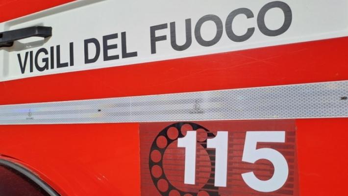 Incendio doloso a Prato, danneggiata facciata biblioteca museo