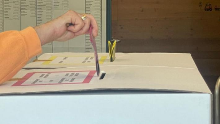 Trento rimane al centrosinistra, ballottaggio a Bolzano