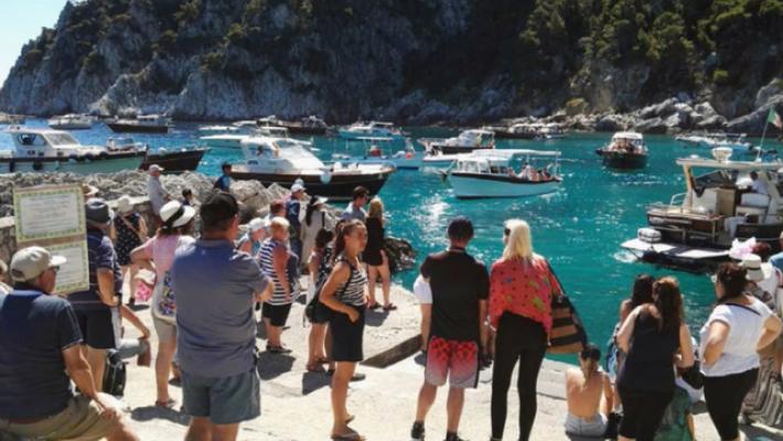 Da oggi a Capri sbarchi contingentati allo Scoglio delle Sirene