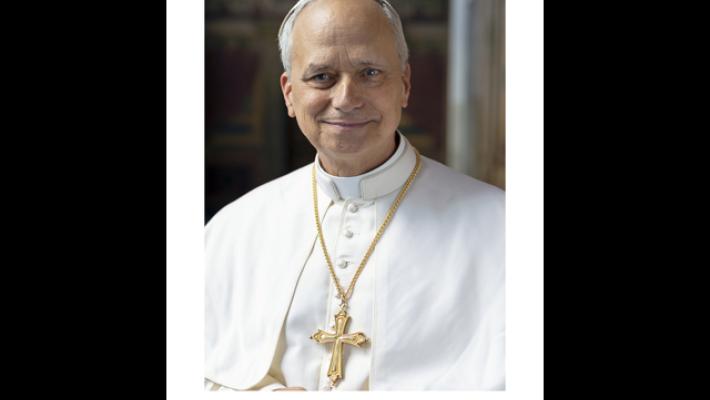 Il Vaticano diffonde la foto ufficiale di Papa Leone XIV