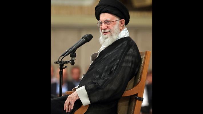 Khamenei, 'gli Usa devono lasciare il Medio Oriente'
