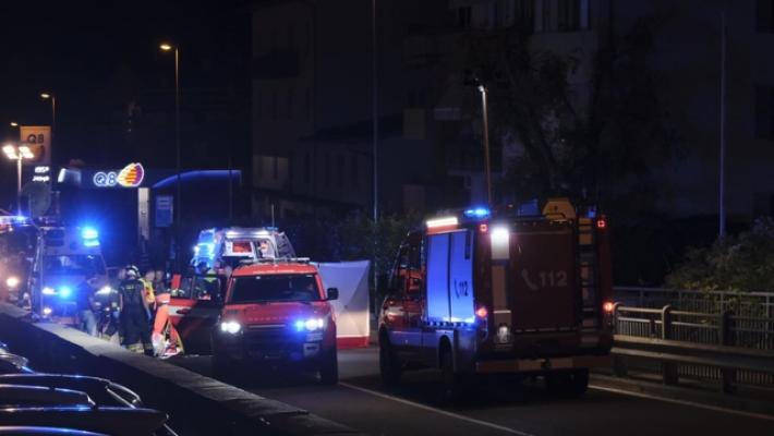 In scooter contro un'auto in sosta a Imperia, muore 33enne
