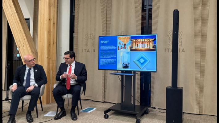 Tendaggi e sipari di Alcantara vestono il Padiglione Italia