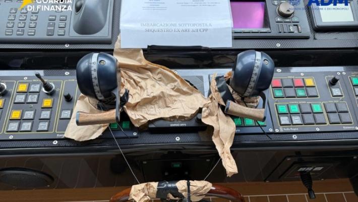 Tenta di evadere i dazi, sigilli al suo yacht da 1,5 milioni