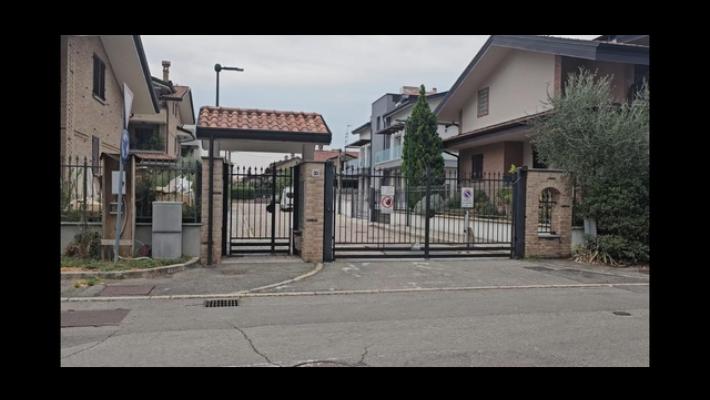 Sterminò la famiglia a Paderno: 17enne condannato a vent'anni di carcere 