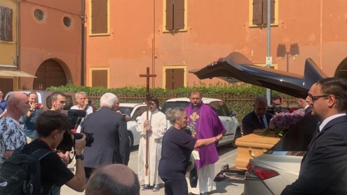A tre anni dall'omicidio celebrato il funerale di Alice Neri