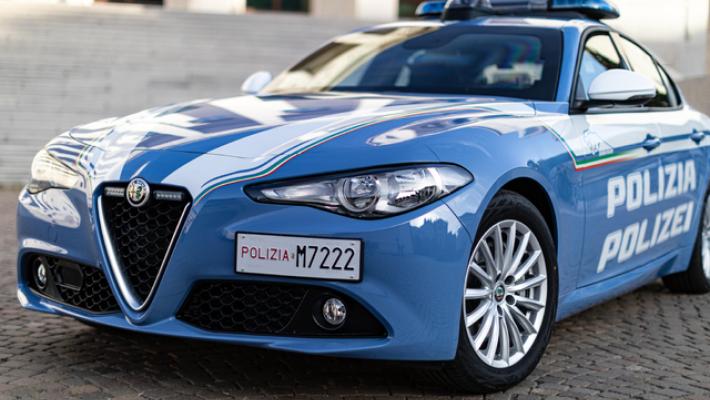 Rapine ai riders, in 40 si presentano in Questura a Bologna