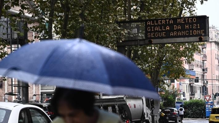 Temporali intensi a partire da Nordovest, l'afa persiste al Sud