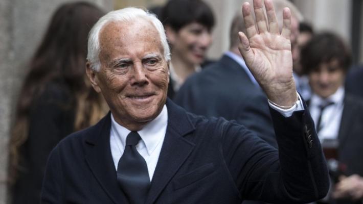 Quell'incontro con Re Giorgio. Quando Armani mi disse: “Se vuole vestirsi un po' meglio passi da me”