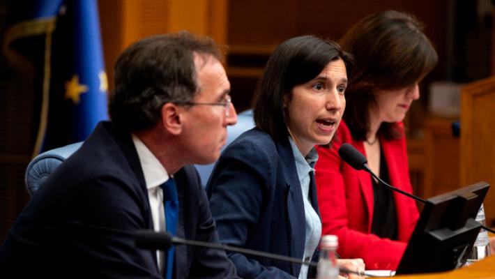 Pd, Meloni straparla, vuole incendiare il clima politico