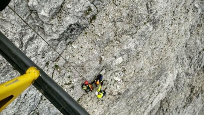 Escursionista cade e muore sul gruppo del Bosconero: l'uomo è precipitato in un canale per 80 metri