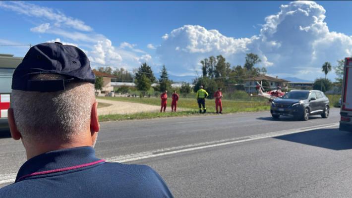 Velivolo precipitato a Sabaudia: aereo in fiamme, morti due militari