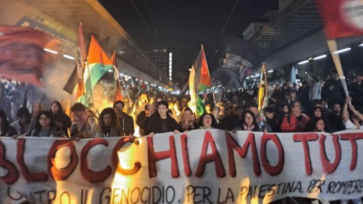 Pro Flotilla occupano stazione Cadorna a Milano