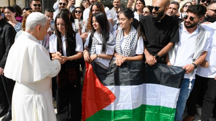 I giovani palestinesi cattolici hanno incontrato Papa Leone