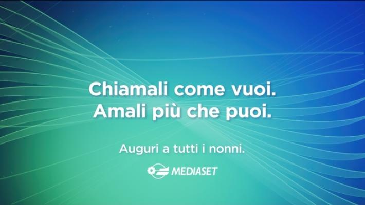 Al via la campagna Mediaset per la Festa dei Nonni 2025