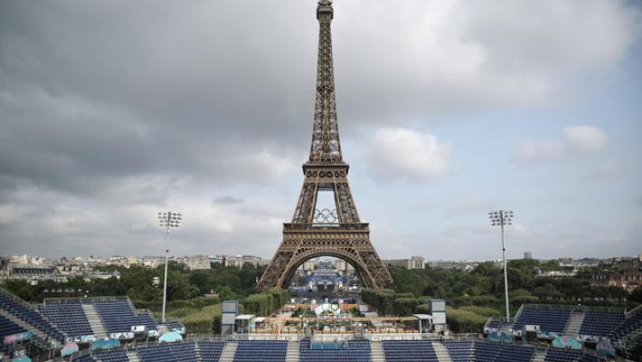 Proteste e cortei in Francia, chiusa la Tour Eiffel