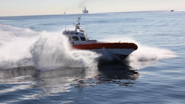 Onda travolge imbarcazione, morto pescatore a Reggio Calabria