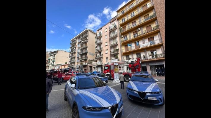 Incendio in appartamento a Cosenza, dieci intossicati