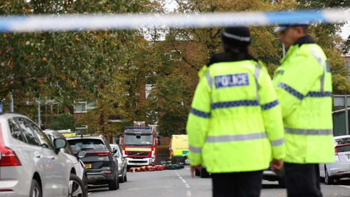 Attacco sinagoga Manchester, polizia indaga per terrorismo