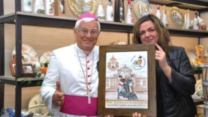 Monsignor Mencuccini, il vescovo biker al Giubileo del Papa