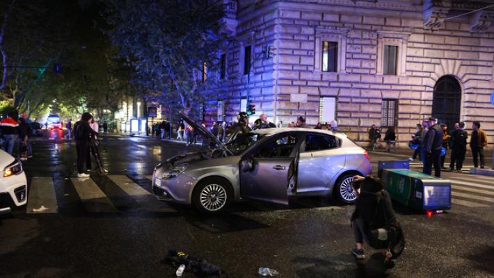 Scontri a Roma, 41 feriti tra le forze dell'ordine