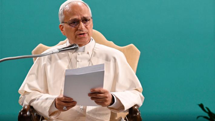 Il Papa firma il suo primo documento, 'Dilexi te'