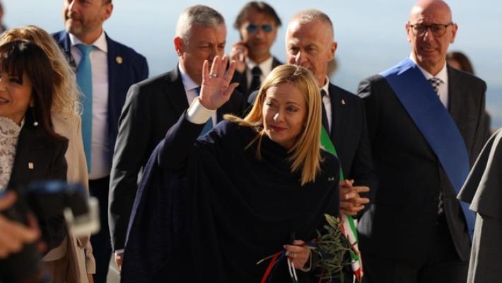 Meloni, piano di Pace Trump squarcia le tenebre