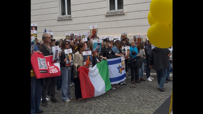 Nel quartiere ebraico di Roma manifestazione per ritorno ostaggi