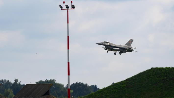 Massiccio attacco russo sull'Ucraina, in volo jet polacchi