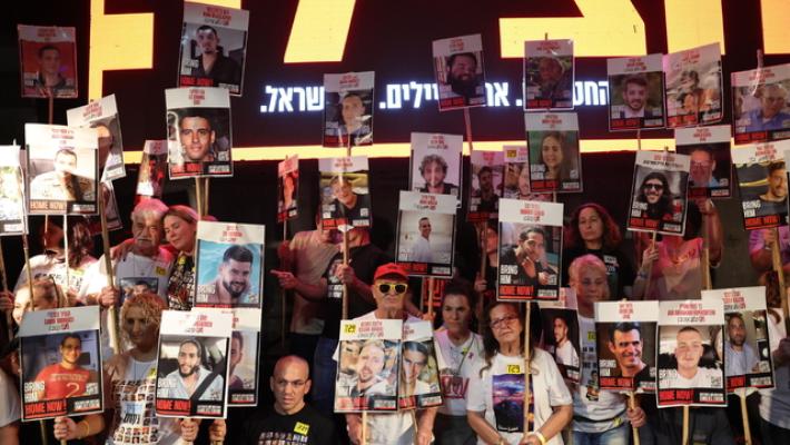 Israele,dimostranti davanti case ministri 'liberare ostaggi'