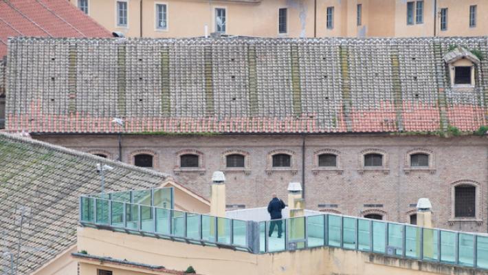 Crolla parte tetto carcere Regina Coeli, nessun ferito
