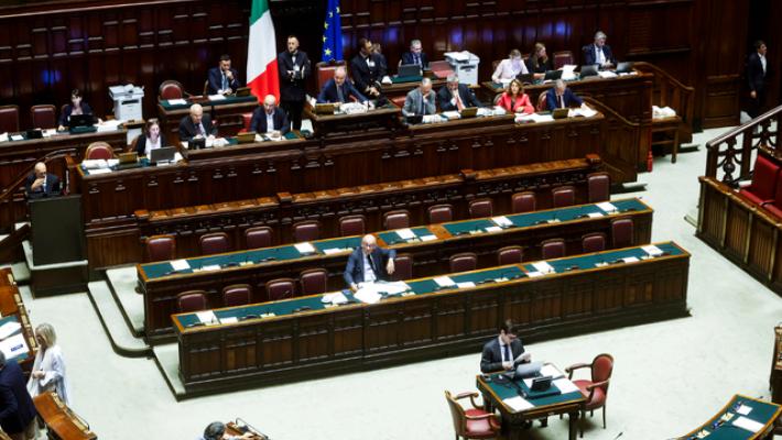 Caso Almasri, la Camera dice no al processo per i ministri