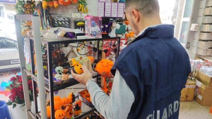 Halloween, sequestrati oltre quattro mila gadget ad Avellino