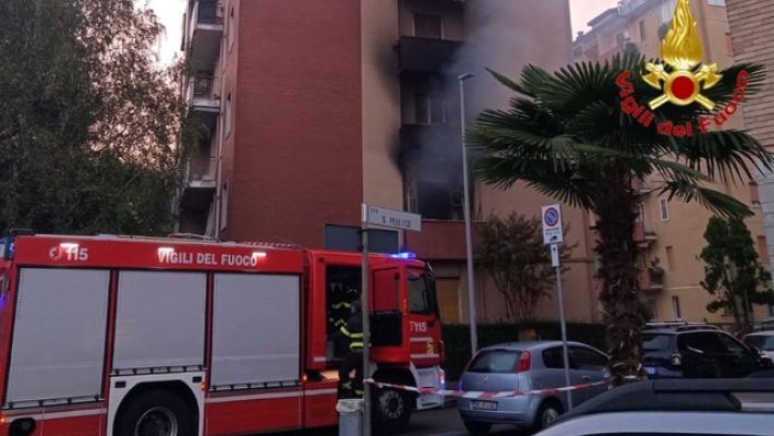 Incendio in appartamento, il padre morto per salvare la moglie