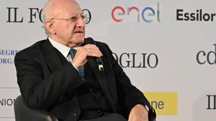 De Luca, resto a fare politica per un altro quarto di secolo