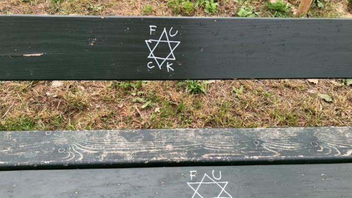 Associazione Marco Pannella, scritte contro ebrei a Torino