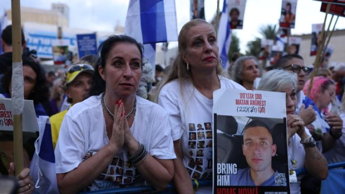 Hamas rilascia gli ostaggi, liberi i primi sette