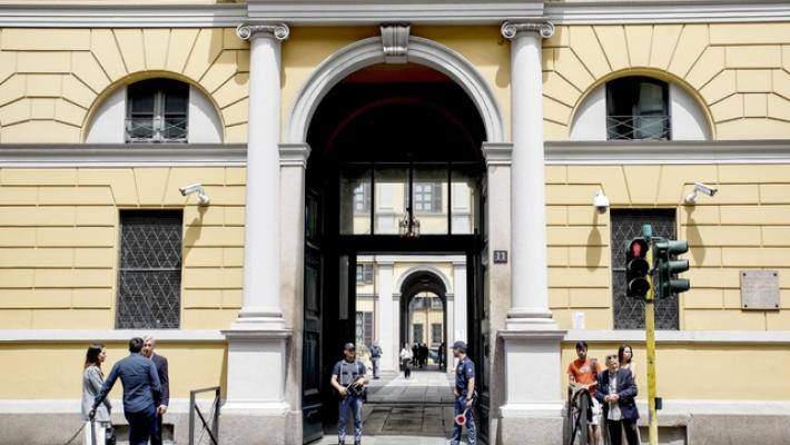 Rapper Faneto denunciato dalla ex che pubblica i lividi