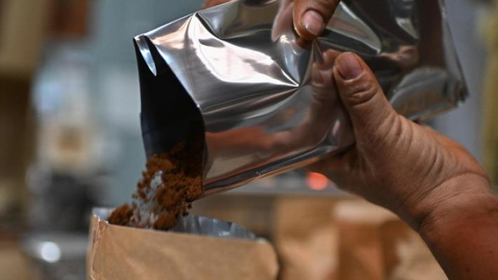 Tunisia, torrefattori contro il caffè di contrabbando