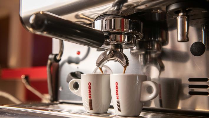Comunicato Stampa: Kimbo, il Caffè di Napoli, annuncia la sua partecipazione a HostMilano 2025