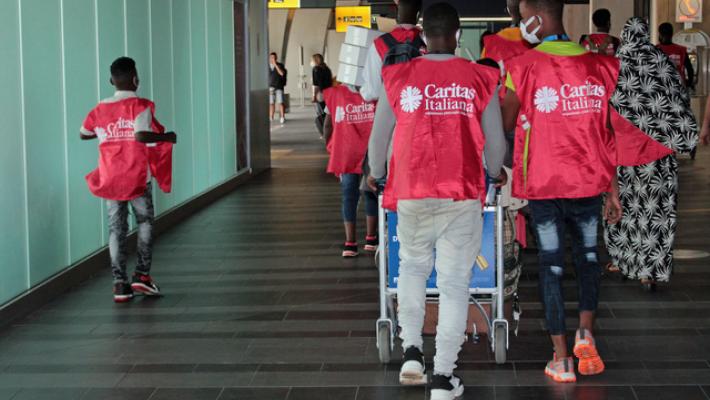 Caritas-Migrantes 'più stranieri in Italia, sono 5,4 milioni'