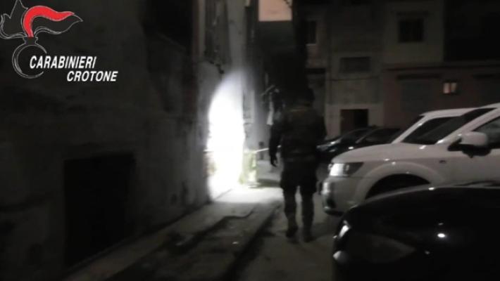 'Ndrangheta: operazione dei carabinieri di Crotone, 18 arresti