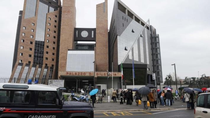 C'è dispositivo per suicidio Libera,giudice 'sia fornito'