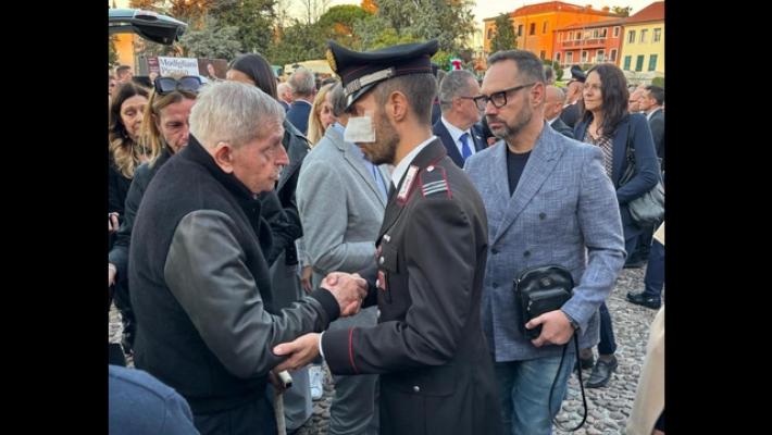 Padre Cc Piffari a collega ferito, 'ti sei bruciato il naso'