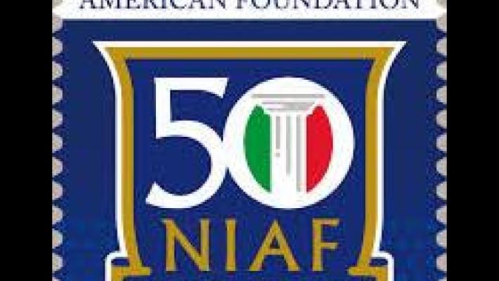 Un francobollo celebra la National Italian American Foundation