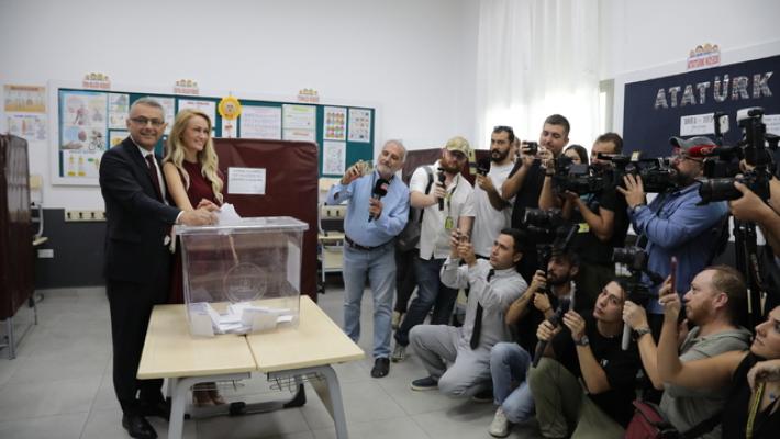 Cipro Nord, presidente turco-cipriota sconfitto, vince Erhurman