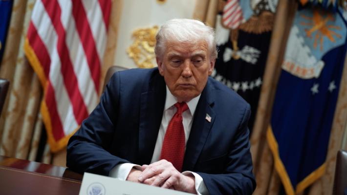 Politico svela chat, candidato Trump con 'vena nazista'