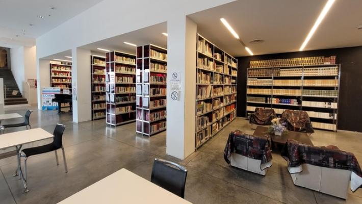 Quasi 200 libri rubati in biblioteca, arrestato nel Bresciano